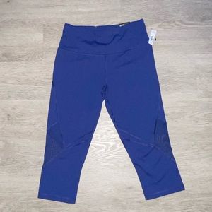 Victoria Sport Knockout Crop Size Small